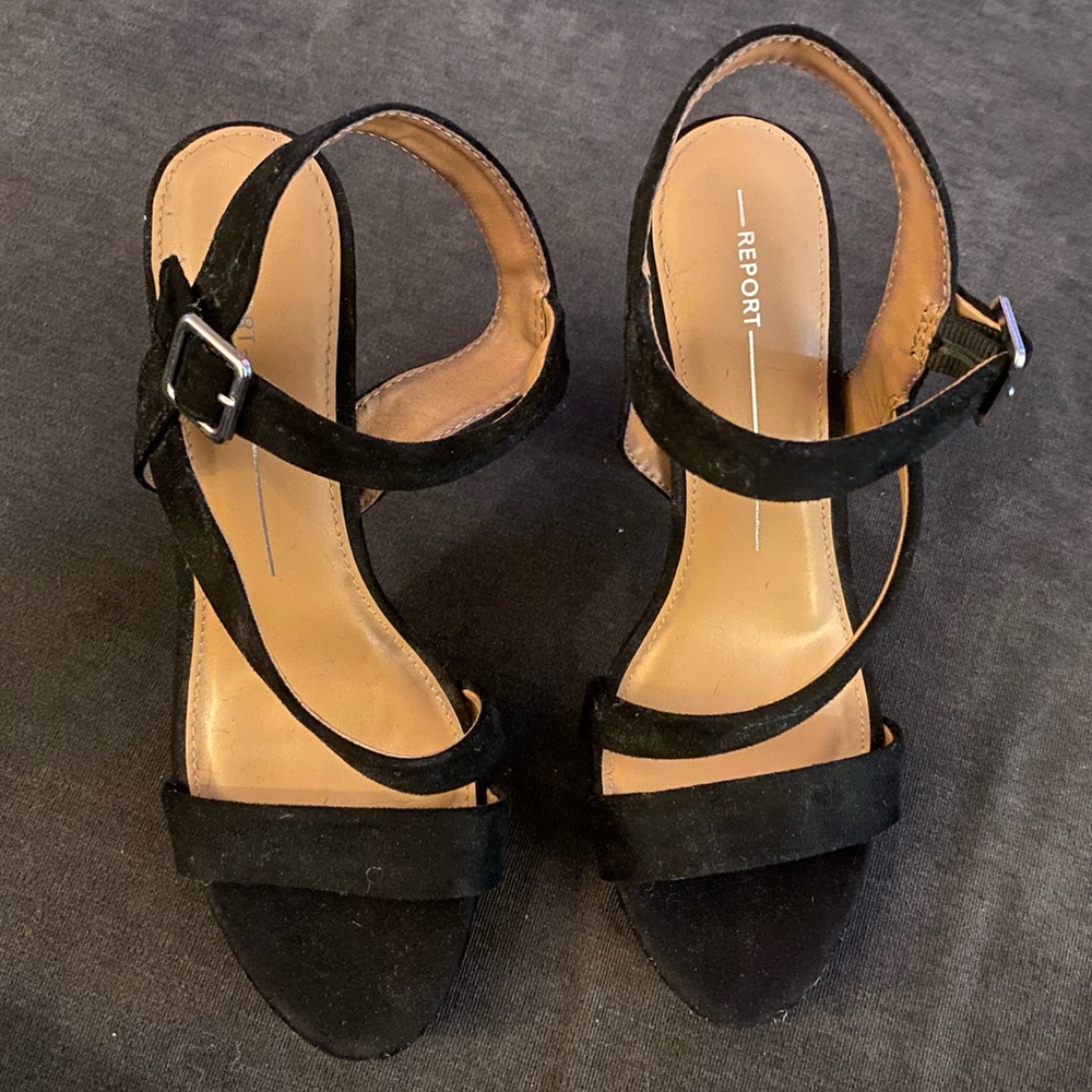 REPORT Black Heels